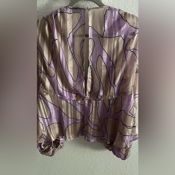 ASOS design Balloon Sleeves V neck blouse - Picture 10 of 14